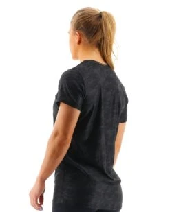 TYR Airtec™ Women's Short Sleeve Tee - Blackout Camo -Tyr FPTBC3A 001 alt04