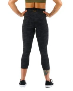 TYR Base Kinetic™ Women's High-Rise 3/4 Leggings - Blackout Camo