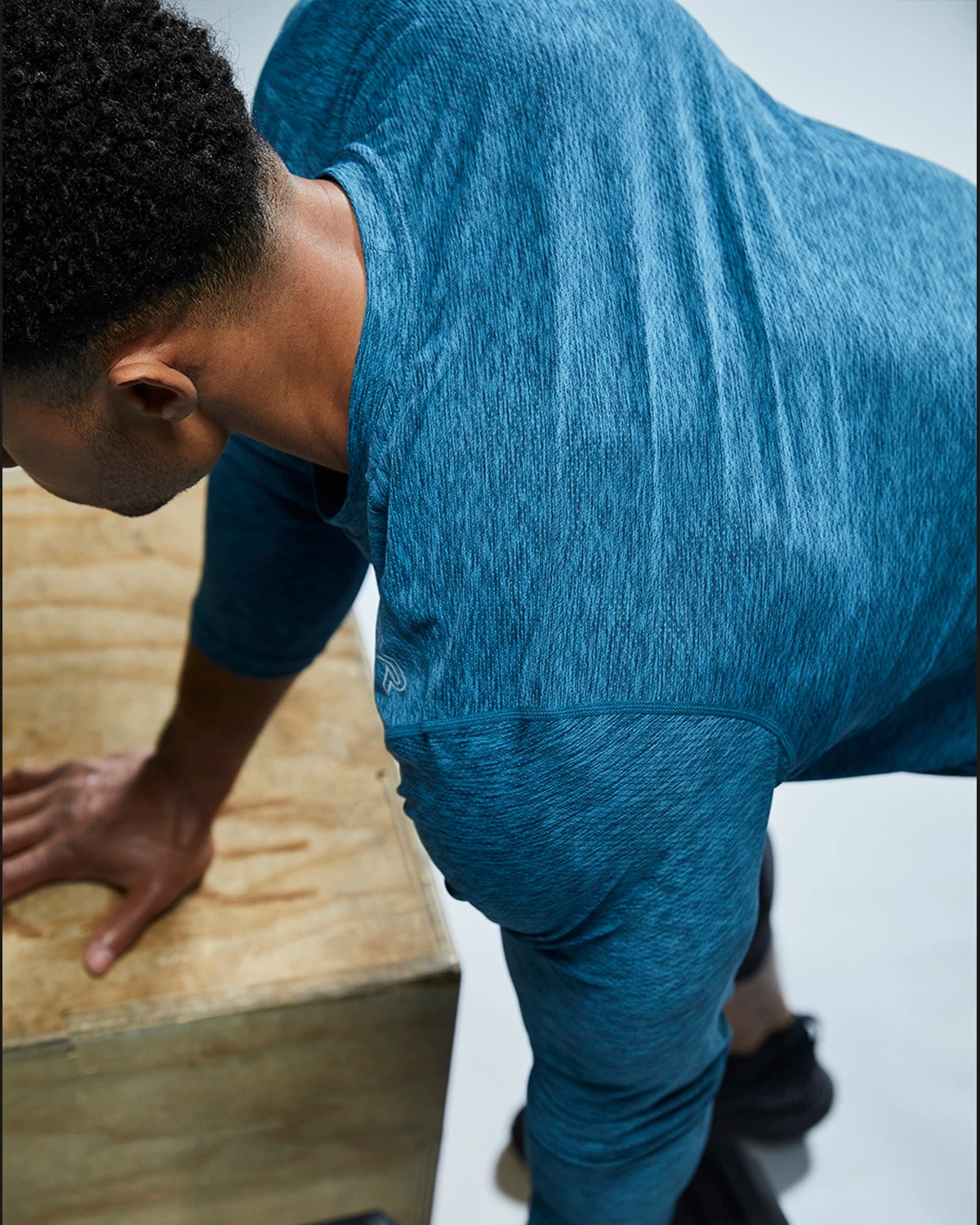 TYR Airtec™ Men's Long Sleeve Tee - Solid 10 TYR Airtec™ Men's Long Sleeve Tee - Solid - Image 10