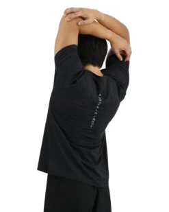 TYR ClimaDry™ Men's Raglan Big Logo Tech Tee - Solid 13 TYR ClimaDry™ Men's Raglan Big Logo Tech Tee - Solid -Tyr MPTRSL3A 001 alt04