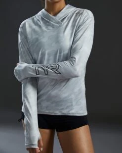 TYR SunDefense™ Women's Vented Hooded Shirt - Camohex 18 TYR SunDefense™ Women's Vented Hooded Shirt - Camohex -Tyr PLHCAX7A 990 alt07