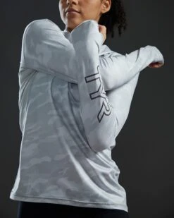 TYR SunDefense™ Women's Vented Hooded Shirt - Camohex 20 TYR SunDefense™ Women's Vented Hooded Shirt - Camohex -Tyr PLHCAX7A 990 alt09