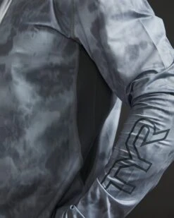 TYR SunDefense™ Men's Vented Long Sleeve Crew Shirt - Turbulent 21 TYR SunDefense™ Men's Vented Long Sleeve Crew Shirt - Turbulent -Tyr PMLSTU7A 988 alt10