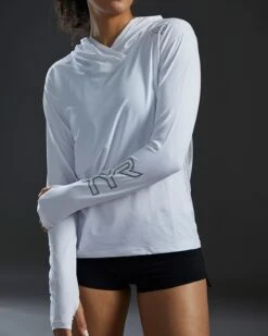 TYR SunDefense™ Women's Vented Hooded Shirt - Solid -Tyr TSFPLH7A 100 alt07