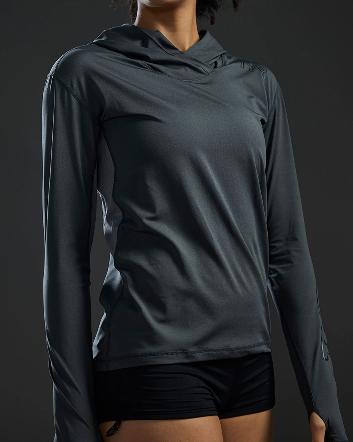 TYR SunDefense™ Women's Vented Long Sleeve Crew Shirt - Solid 7 TYR SunDefense™ Women's Vented Long Sleeve Crew Shirt - Solid - Image 7
