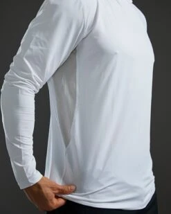 TYR SunDefense™ Men's Vented Hooded Shirt - Solid -Tyr TSMPLH7A 100 alt08