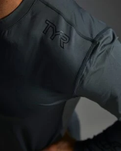 TYR SunDefense™ Men's Vented Long Sleeve Crew Shirt - Solid -Tyr TSMPLS7A 927 alt09