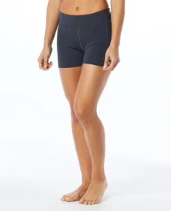 TYR Women's Kalani Short - Solid -Tyr bdsso7a 019 alt05
