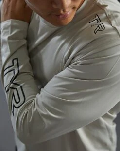 TYR Men's SunDefense Long Sleeve Shirt -Tyr tsmls7a 608 alt09